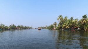Comment planifier une excursion en houseboat (péniche) au Kerala?